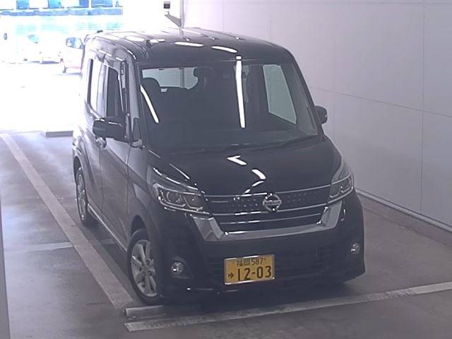 3055 NISSAN DAYZ ROOX B21A 2019 г. (NAA Fukuoka)